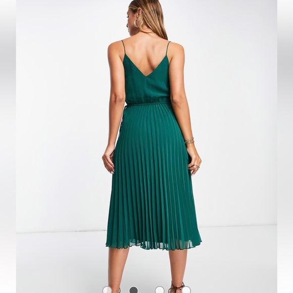 ASOS DESIGN pleated cami midi dress with drawstring waist in forest green sz 10 - Picture 3 of 9